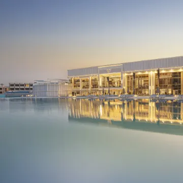 V Hotel Sharm El Shiekh Отели рядом с достопримечательностью «Shark 's Bay Beach»