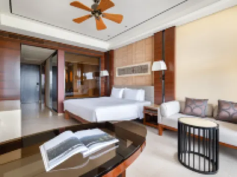 Crowne Plaza SANYA CITY CENTER by IHG Hotels near No.1 Farmers Market