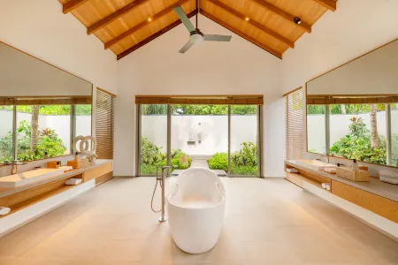 Raaya by Atmosphere - All Inclusive Отели в г. Kudakurathu