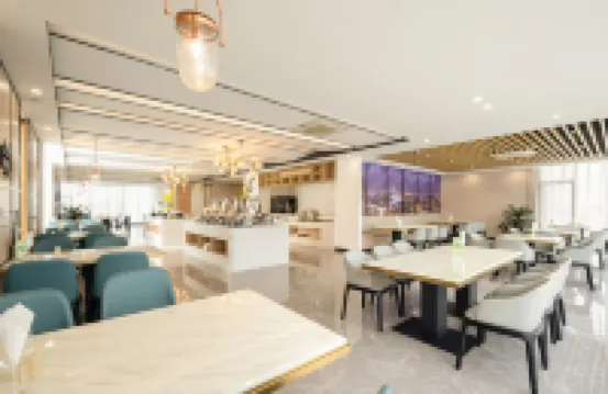 Clover Holiday Hotel (Guiping Xinggui)