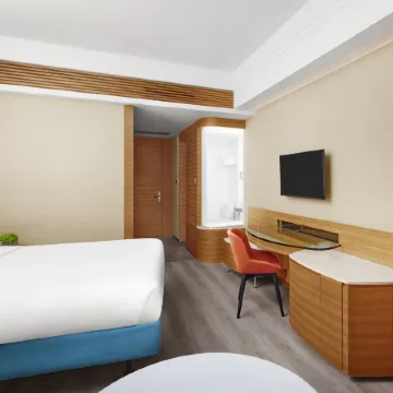 Nina Hotel Tsuen Wan West Отели рядом с достопримечательностью «Цуен Ван»