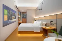 Shisanli Homestay (Lijingmen Luoyi Ancient City Branch)