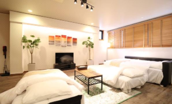 Crane Court KitaHorie