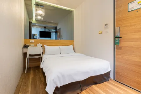 CHECK inn Express Taichung FuXing Hall 2 Отели рядом с достопримечательностью «Botanical Garden of National Museum of Nature Science»