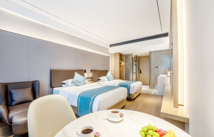 Yufeng Huichong Hotel (Jinshan Ancient Town)