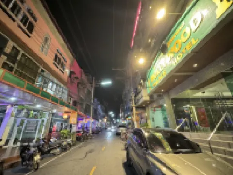 โรงแรมฮอลลีวูด พาเลส ด่านนอก โรงแรมในอำเภอ สะเดา