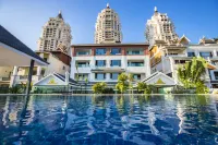 Banyan Tree Xishuangbanna Resort ( Gaozhuang Xishuangjing Star Night Market)