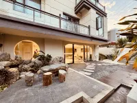 Mangshi Huajianxi Inn (Menghuan Great Golden Pagoda Store)