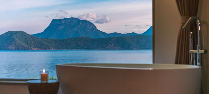 Lugu Lake Zaichuan Chief Quanhu Shengjing Designer Resort Hotel (Mosuo Goddess Panorama) 닝랑 호텔