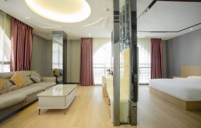 Rest Hotel (Shiyan Bailang  Auto Parts City Wudang Mountains Airport)