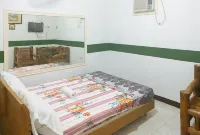 RedDoorz @ Classique Pan Oriental Hotel and Resort Batangas