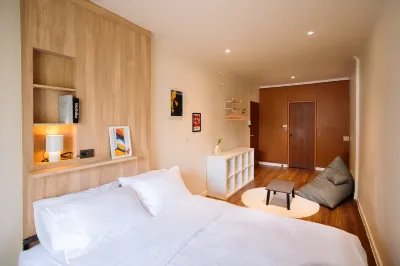 Liver Bird Ratchada Hotellit kohteessa Huai Khwang