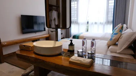 Anshun · Youran · Tunbao Element Cultural Homestay (Jiuzhou Old Town) Отели рядом с достопримечательностью «Yunfeng Tunpu Scenic Area»