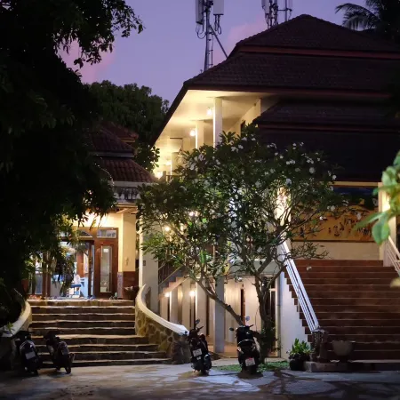 Baan Busaba Hotel Отели рядом с достопримечательностью «Тон Сала Пир»