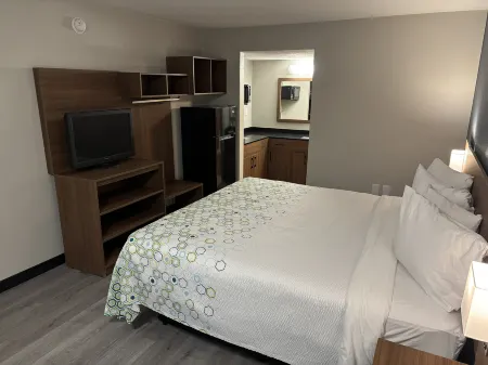 HomeTowne Studios Hagerstown - Williamsport, MD