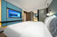 Yestour Hotel (Guigang High-Speed Railway Station Donghu Park)