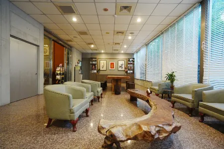 York Hotel Отели рядом с достопримечательностью «Yang San Lang Art Museum»