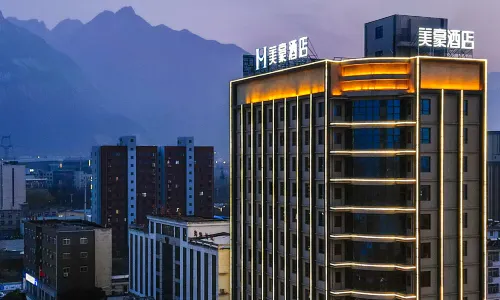 Mehood Hotel  (Huayin Huashan Tourist Center Huashan North Station Branch)