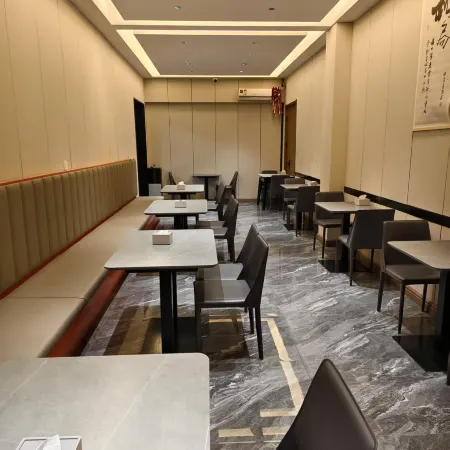 7 Days Premium Hotel (Daqing Ranghulu Dashang Xinmate)