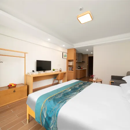 Xishe homestay by Mount Huangshan Lake
