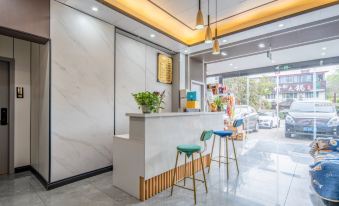 Chenwai Xiaoju Hotel (Tianfu International Airport)