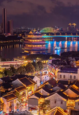 MUGA DESIGNER HOTEL Отели рядом с достопримечательностью «Guangxi University of Finance and Economics Xiuling Campus»