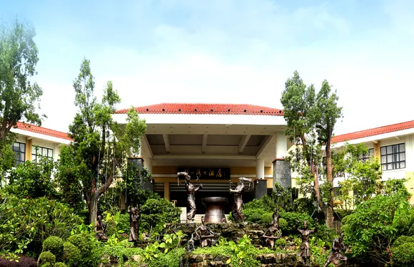 雷州樟樹灣大酒店