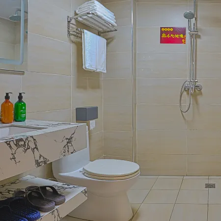 Lichuan Xinyuan Hotel