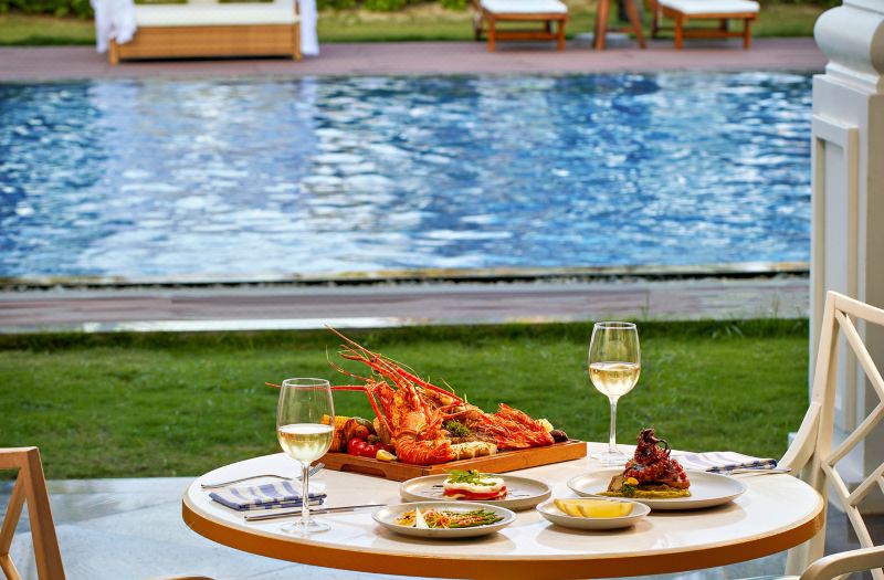 Melia Vinpearl Cam Ranh Beach Resort photo 2