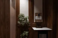 The Serene Inn of Discovery