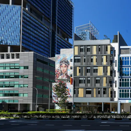 A Hotel Bugis Отели рядом с достопримечательностью «Сингапурское колесо обозрения»