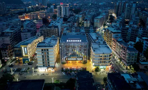 Vienna International Hotel (5.0 Yongchun Taoyuan Branch)