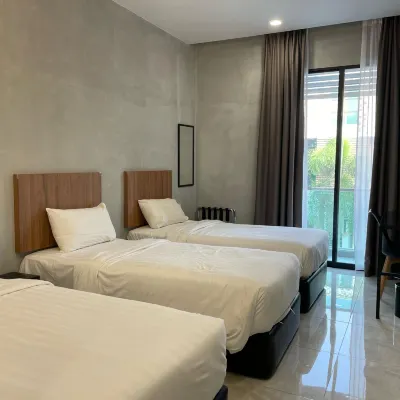 HPY Hotel Hotels near Jalan Simpang Pulai