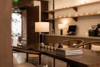 Courtyard · Yifeng Villa (the Old Town of Lijiang Mufu Store)