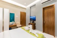 Hotel Seven Oaks - พร้อมระเบียง