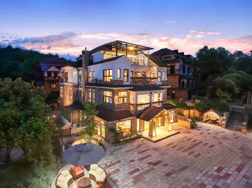 Chongqing Fairy Maiden Mountain Peach Blossom Land B&B