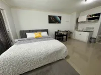 Cozy Studio on Nimman 8/ Walk to Cafes & Nightlife - Homestays