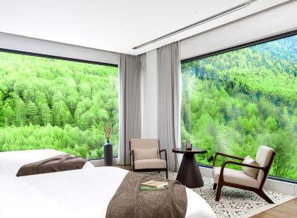 十里·山河ラグジュアリー  民宿（四姑娘山）