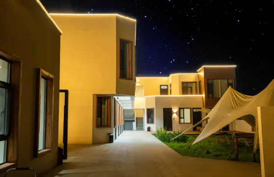 尼勒克兩畝澗民宿