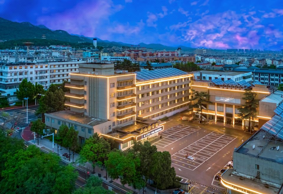 hotel overview picture