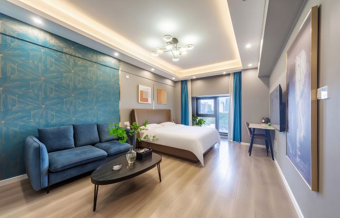 Manlu Ins Design Hotel (Baolong Plaza, Jinsui Avenue, Xinxiang)