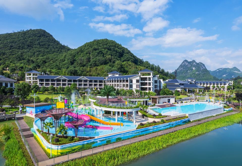 LN Dongfang Hot Spring Hotel Ruyuan Hotel Overview