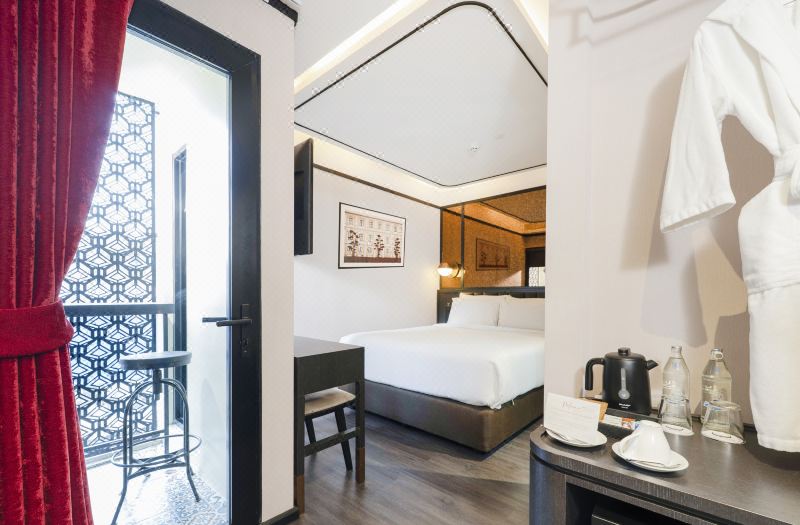 The Gravitique Hotel Khaosan