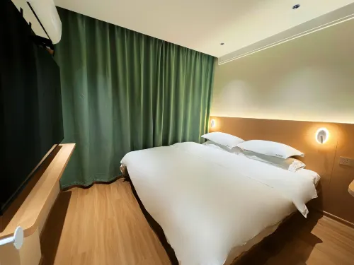 Flower Between Collection · Shiguang Homestay