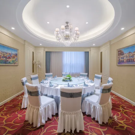 Hengdian Film Town Fengjing Jiali Hotel (Qingming Shanghe Tu Branch)