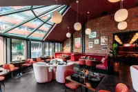 Naumi Studio Wellington - Breakfast