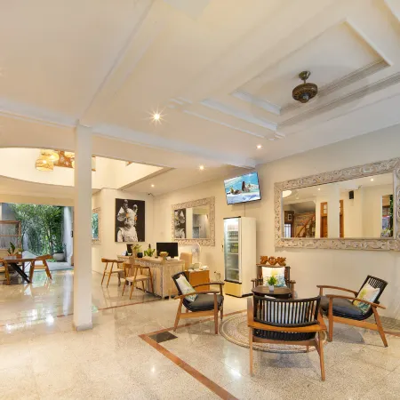 18 Suite Villa Kuta