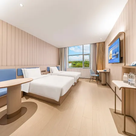 HanTing Hotel (Manas Zhonghua Road Fenghuang Commercial Building)