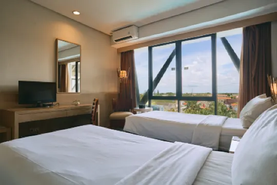 Horison Ultima Ratu Serang