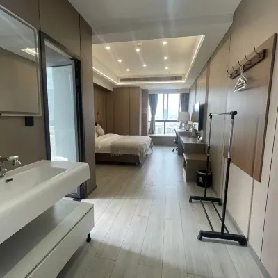 Xiamohuakai Hotel (Chongqing East Railway Station) Hotels near Chongqing Dynamic Forest World